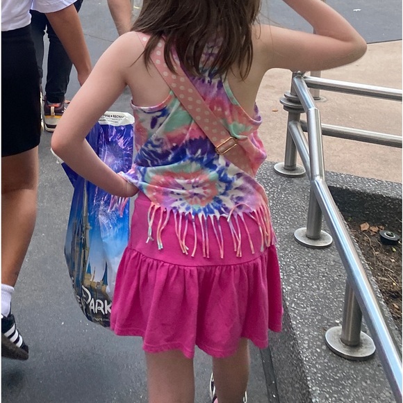 💗$25 FILL A BOX:Girls items 5lbs Dressed, jeans, Shorts, tees, shoes, 5 6/6X, 7 - Picture 4 of 8